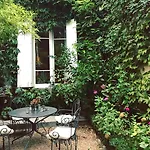 Le Logis Blanc 3* Coursan