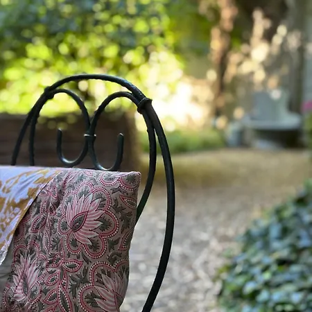 Le Logis Blanc Couette-café 3*