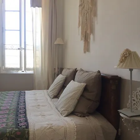 Le Logis Blanc Bed & Breakfast Coursan