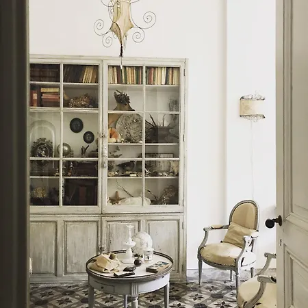 Couette-café Le Logis Blanc 3*